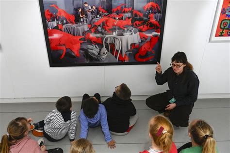 Mumo Un Musée Mobile Exposant Des œuvres Du Centre Pompidou Sillonne