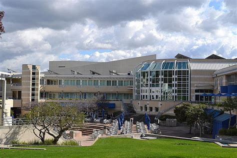 Which college would serve an aspiring math major the best? UCSD Campus Pictures - A Photo Tour of the University