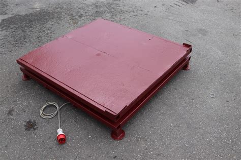 Vibrating Table For Big Boxes • Duijndam Machines