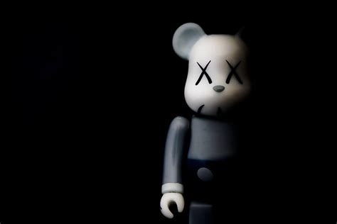 Kaws Pc Wallpapers Top Free Kaws Pc Backgrounds Wallpaperaccess