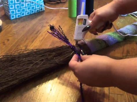 How To Decorate Your Broombesom