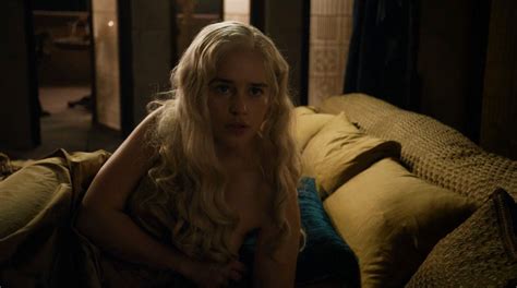 Thefappening Emilia Clarke Nudes And Sexy 33 Photos