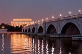 Arlington Memorial Bridge and Lincoln Memorial at sunset, Washington DC ...