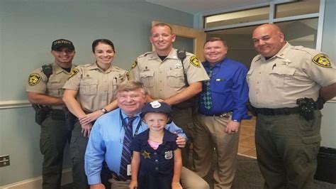 Onslow County Sheriffs Deputies Help 5 Year Old Celebrate Birthday