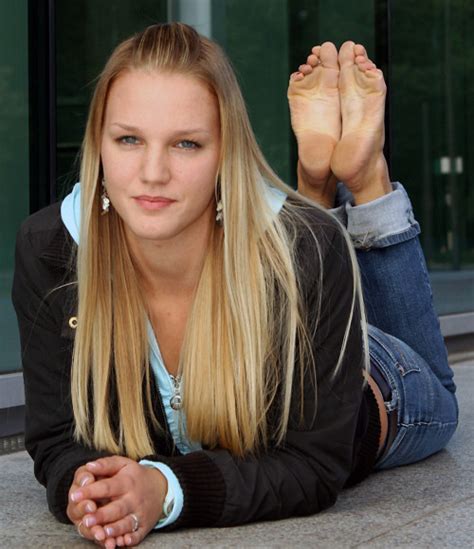 toes soles lesbian worship on tumblr