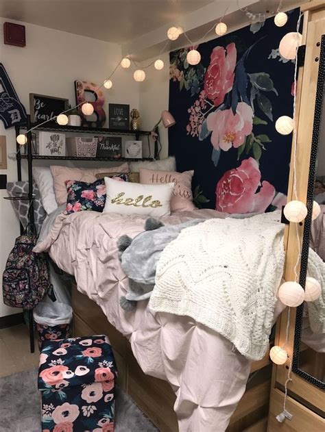 Cute College Girl Dorm Room Inspiration Floral Roses White Pink Red