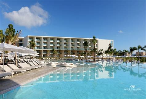 Pool Grand Palladium Costa Mujeres Resort And Spa All Inclusive