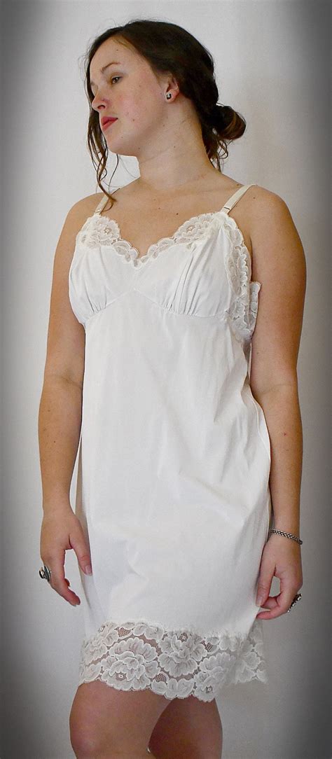 vintage white slip with inset lace bodice and hem sz 38 etsy