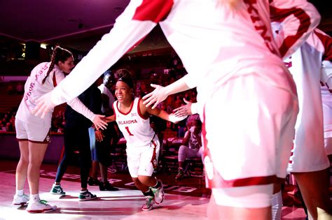 Oklahoma Sooners Hot Links Womens Basketball Bounces Back Mens