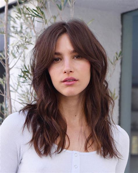 32 Coolest Shoulder Length Hair With Curtain Bangs You Ve Gotta See