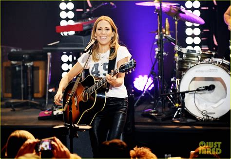 Sheryl Crow Opens Up About Alleged Sexual Harassment From Michael Jacksons Late Manager Frank