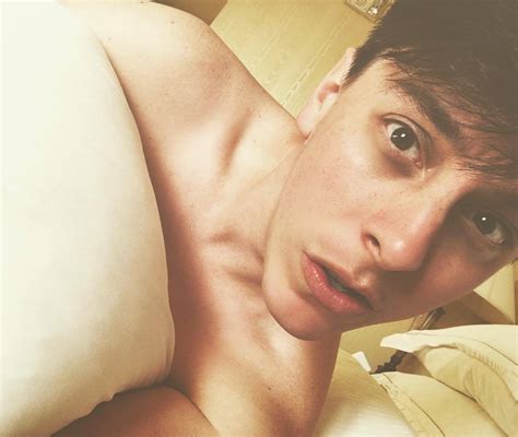 Thomas Sanders Vinetumblr Famous Guy Lpsg