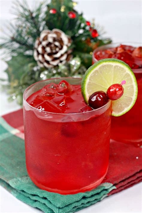 Mistletoe Margaritas Christmas Margarita Recipe The Soccer Mom Blog
