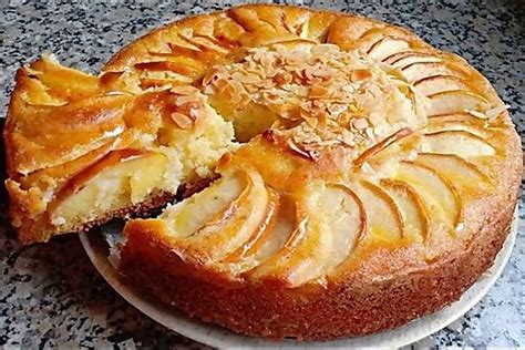 Gâteau moelleux aux pommes et au yaourt