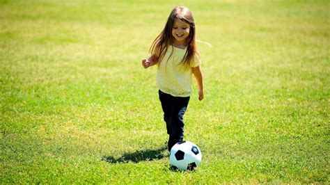 ¿cómo Elegir El Mejor Balón De Fútbol Para Regalar A Un Niño