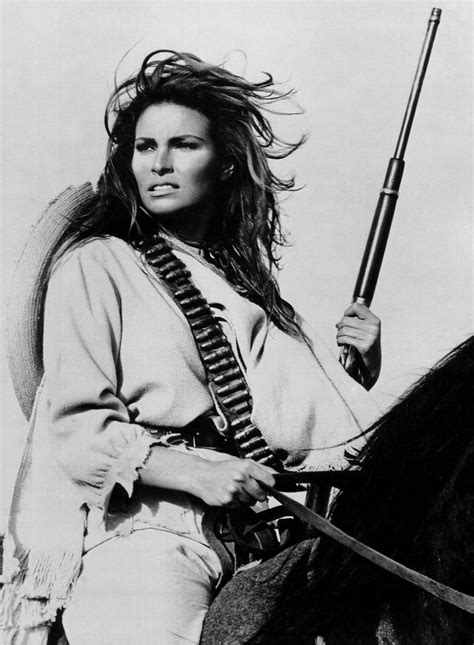 100 Rifles 1969 Raquel Welch Raquel Welch Rachel Welch Movies