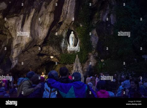 Lourdes France 4th July 2018 Worshippers Contemplating The Statue