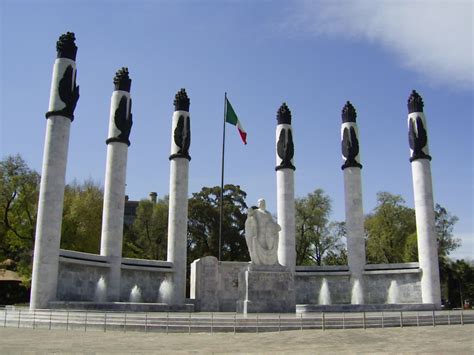 Monumento A Los Niños Héroes Ciudad De México Batalla De Chapultepec