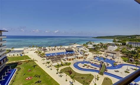 royalton blue waters montego bay an autograph collection all inclusive resort air canada