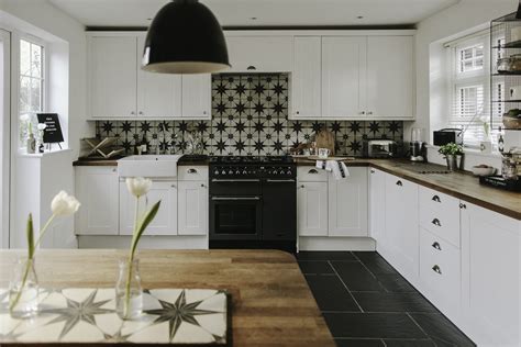 We sell a full range of cheap kitchens anything from, fully fitted kitchens in uk, diy kitchens in uk, ex display kitchen in uk and even cheap kitchen cabinets in uk. Updating A Large Kitchen On A Small Budget - Rock My Style | UK Daily Lifestyle Blog