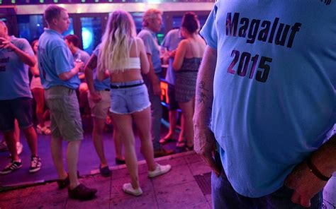 Drinkers Defy Magaluf Crackdown In Pictures
