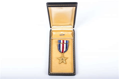 Us Cased And Numbered Silver Star Medal Fjm44