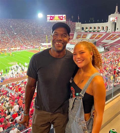 gma s michael strahan is a proud ‘girl dad as he bonds with daughter isabella monika kane