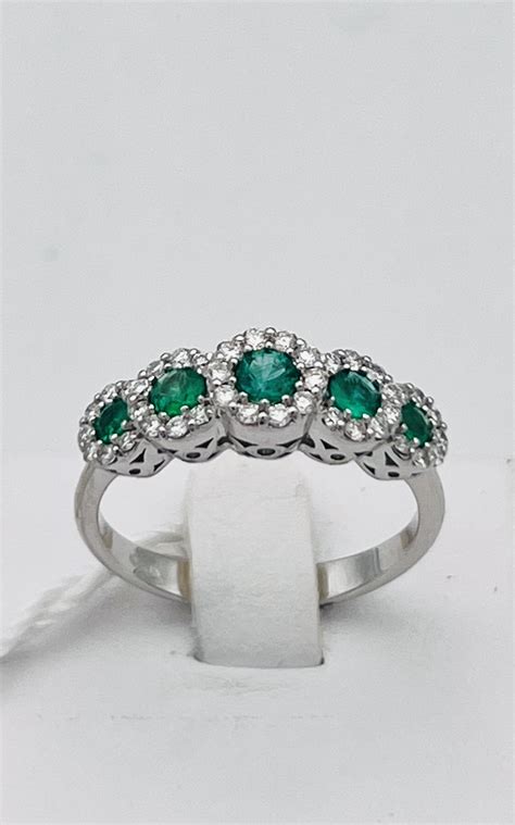 anello veretta smeraldo e diamanti in oro bianco 750 art an2276 1 cipolla gioielli an2276 1