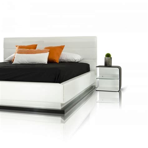 Modrest Infinity Contemporary White And Black Platform Bed With Lights