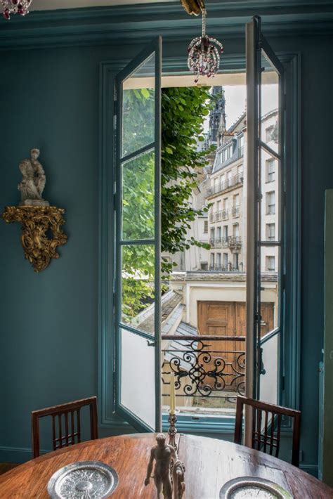 A Paris Apartment On Île De La Cité Paris Apartment Interiors French