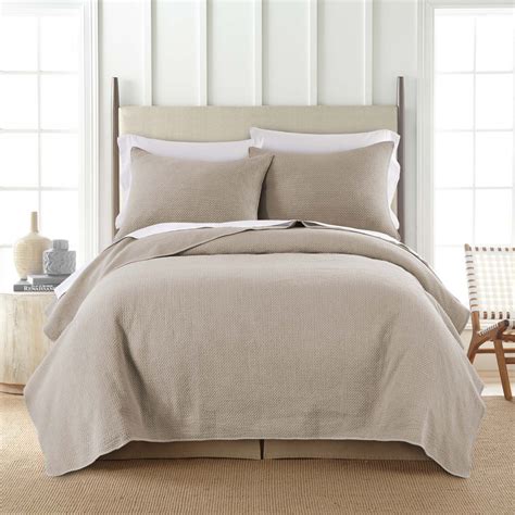 Stone Washed 3 Piece Quilt Set Bed Bath And Beyond In 2022 Quilt Sets