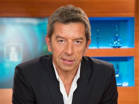 Michel cymes quitte le magazine de la santé. Agacé par les haters, Michel Cymes ferme son compte ...