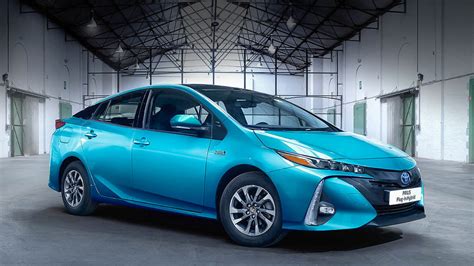 What's the difference vs 2020 prius prime? Toyota Prius Plug-in Hybrid Specs, Range, Performance 0-60 mph
