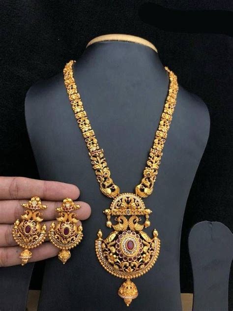 15 Modern Gold Necklace Designs In 30 Grams Indian Fashion Ideas