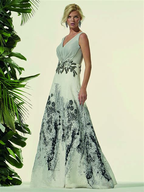 Dettagli di un abito impeccabile. Abito Da Sposa Grigio Perla - A Tutto Colore Tendenze 2018 ...