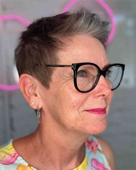 35 Perfectly Flattering Short Hairstyles For Women Over 60 With Glasses