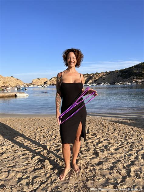 Sling Bikini At The Beach Smiling Dutchie Fancentro
