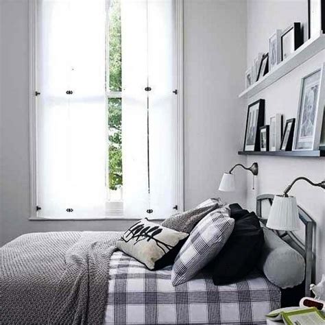 If you're looking for small bedroom decorating ideas on a budget, you're in luck! Bedroom Decorating Ideas On A Small Budget - Interior ...
