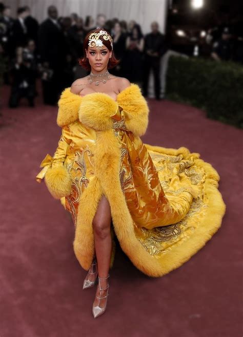 Rihannas 25 Best Red Carpet Looks Rihanna Outfits Rihanna Looks