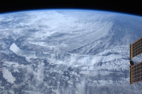 Amazing Cloud Photos Taken By Astronauts From The Iss 12 Pics