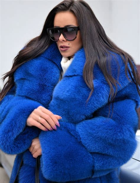New 2018 Blue Royal Fox Fur Coat Class Chinchilla Sable Mink Silver