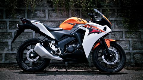 Fz and r15, both of these. Honda CBR 150R HD wallpapers