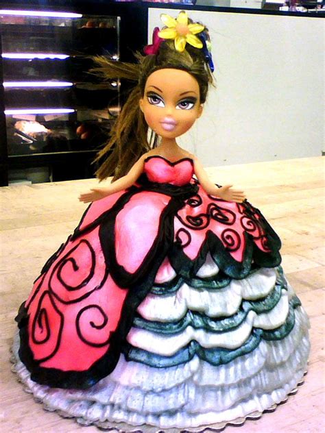 Bratz Doll Cake 2a By Redhed66 12th Birthday 1st Birthday Parties