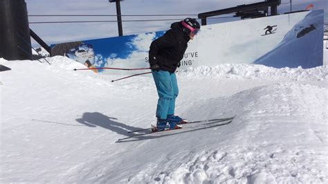 Schnee jedenfalls gibt es in nakiska genug. Ski Cross - Example of Club-level Start Section - YouTube