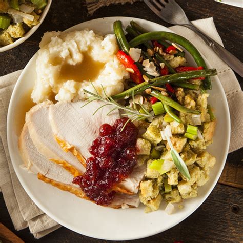 What's on our front burner? Publix Christmas Dinner : Holiday Cravings | Publix Simple Meals / Christmas dinner is usually ...