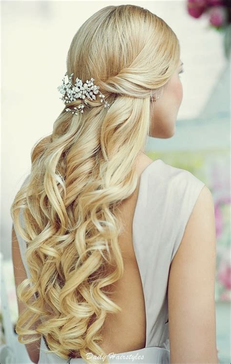 6 Cool Prom Hairstyles Half Up Half Down Daily Hairstyles Ideastips