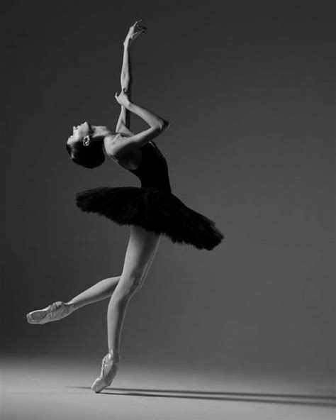 Pin De Ana ♥️follow Your Dreams♥️j A Em Ballet And Art Of Dance Poses