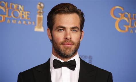 Chris Pine Height Weight Body Measurements Shoe Size