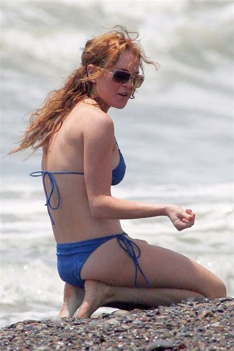 Lindsay Lohan In Bikini On The Beach 17 Photos