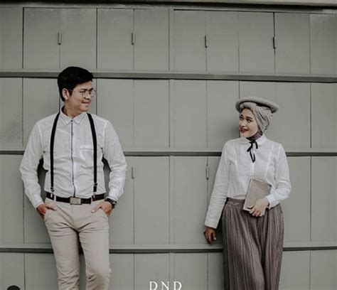 Maybe you would like to learn more about one of these? Baju Prewed Casual Hijab Indoor - gaya selfie kekinian